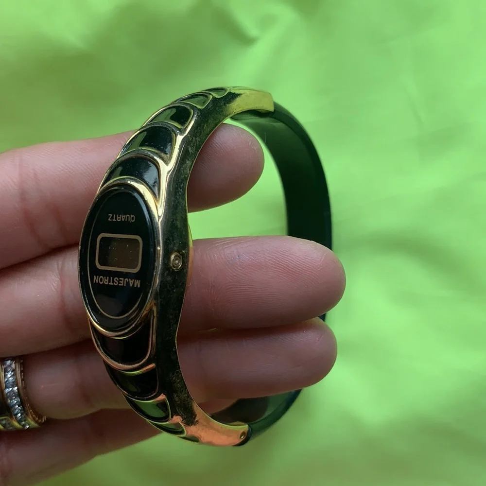 Majestron quartz digital watch band ladies.‎ Vintage.